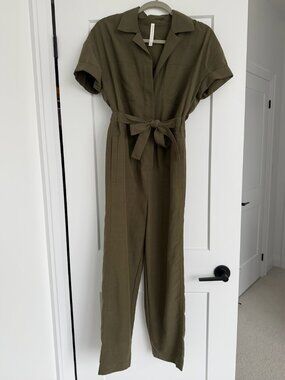 Aritzia Babaton Ronnie Jumpsuit